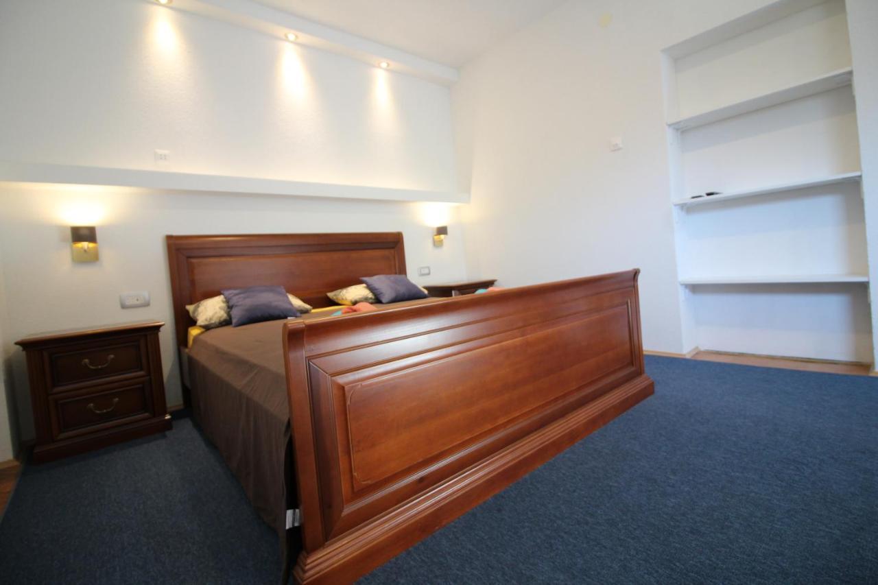 Apartment City Centre Free Parking 1&2 Floor Makarska Bagian luar foto